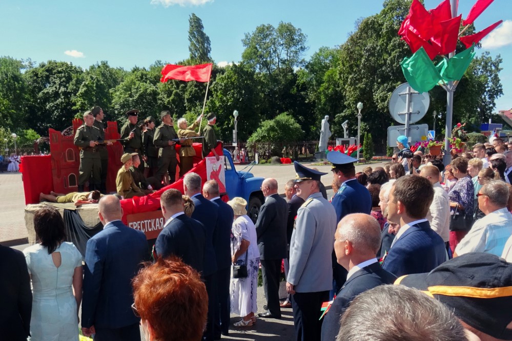 Parade zur Feier '75 Jahre Befreiung' am Nationalfeiertag 3. Juli 2019